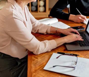 ARTICLE-58-pexels-mikhail-nilov-8872221-scaled